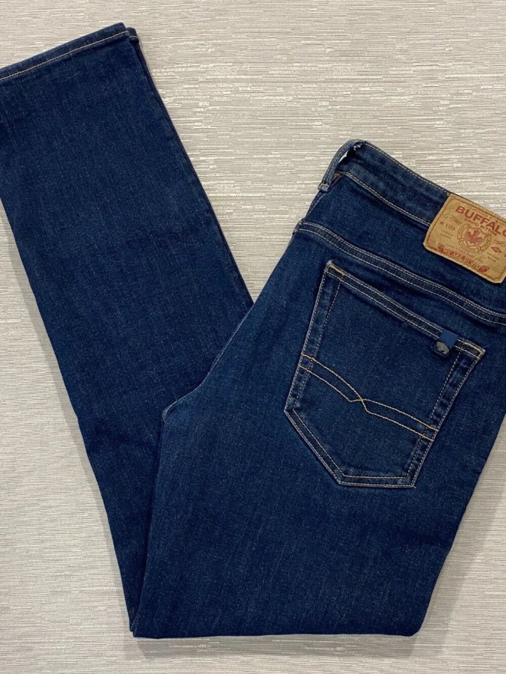 Buffalo David Bitton Six Jeans Mens 29 x 32 Blue Faded Denim Straight Leg